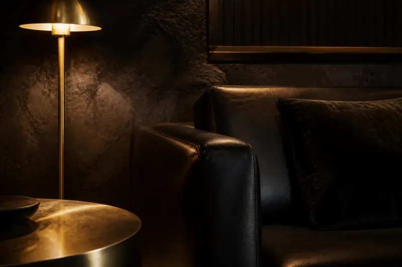 Lounge ülőgarnitúra sötét bőrből